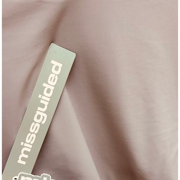 Missguided Large Deep Back Fitted Long Sleeve Top NWT - Picture 5 of 7